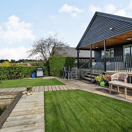 Sunset Lodge Brundall Bagian luar foto