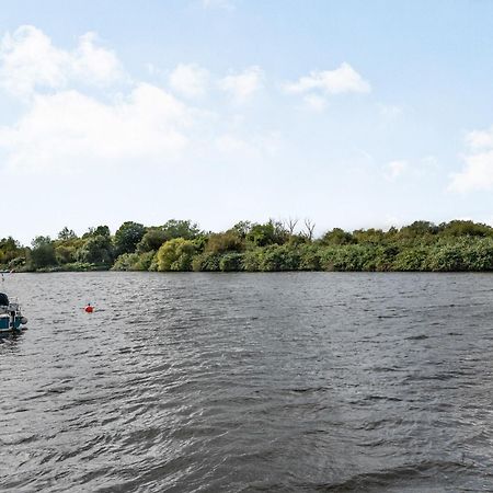 Sunset Lodge Brundall Bagian luar foto