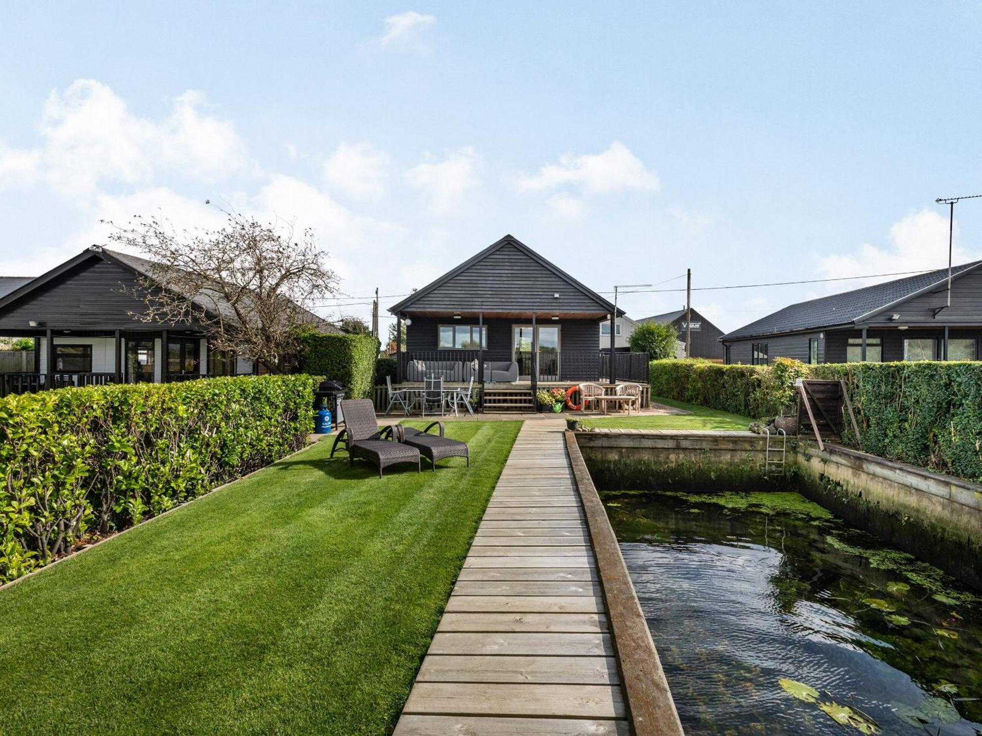 Sunset Lodge Brundall Bagian luar foto