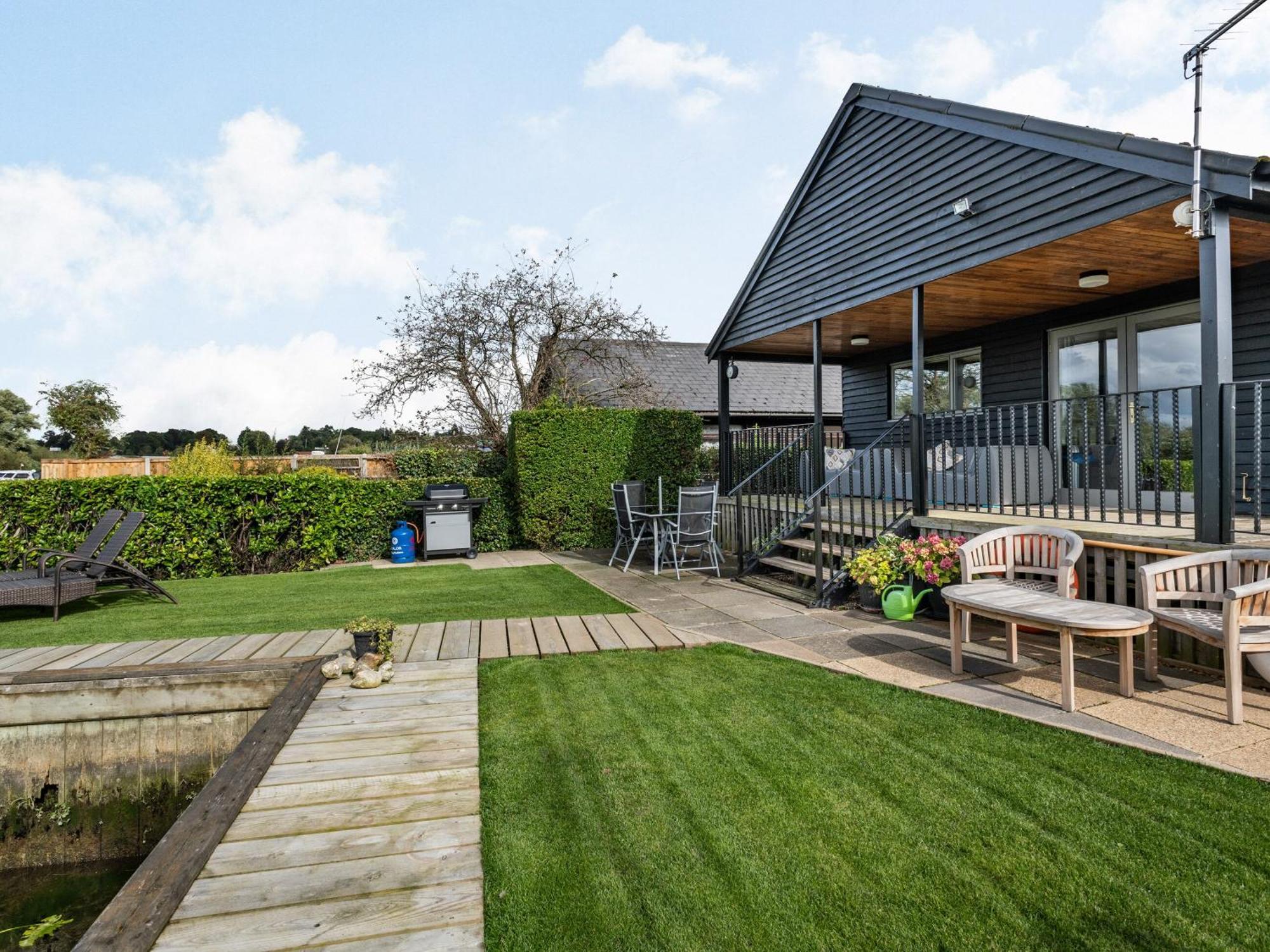 Sunset Lodge Brundall Bagian luar foto